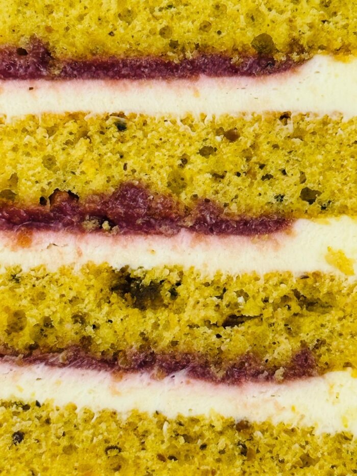 Tarta de Pistacho,Chocolate Blanco y Frambuesa - Imagen 3